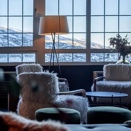 The Mountains Hotell Sierra Nevada