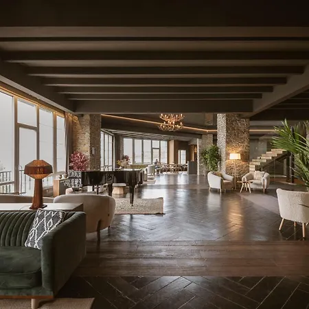 The Mountains Hotell 3*