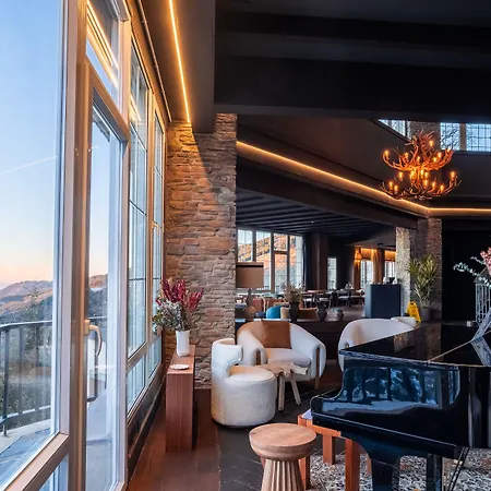 Hotell The Mountains Sierra Nevada