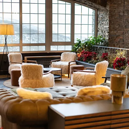 The Mountains מלון 3*