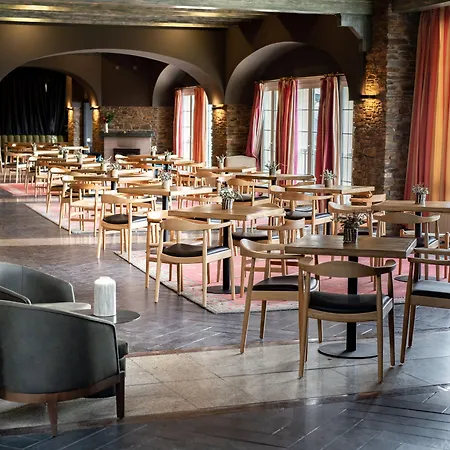 The Mountains Hotell Sierra Nevada