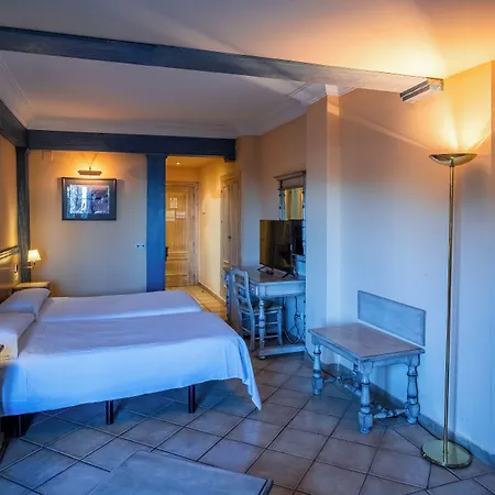 Hotell The Mountains 3*