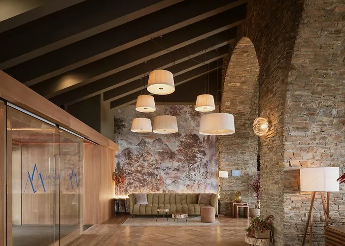 Ξενοδοχείο The Mountains 3*