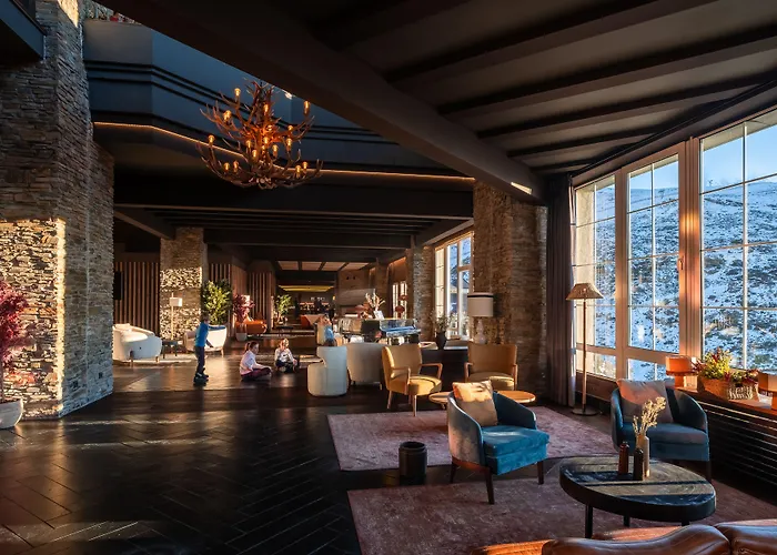 The Mountains סיירה נבדה