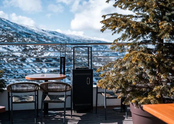 Ξενοδοχείο The Mountains 3*