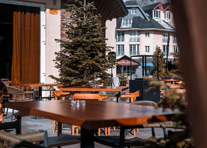 The Mountains מלון 3*