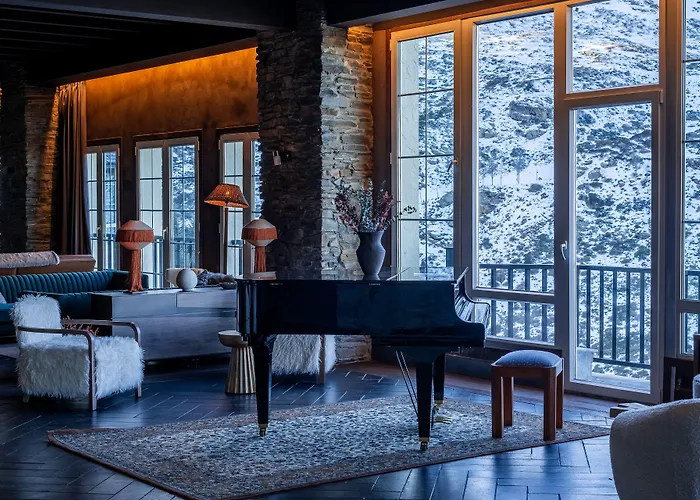 The Mountains Ξενοδοχείο 3*