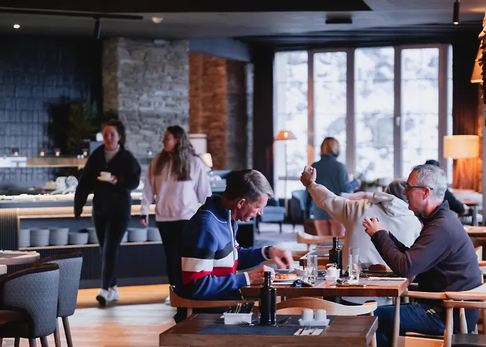 Szálloda The Mountains 3*