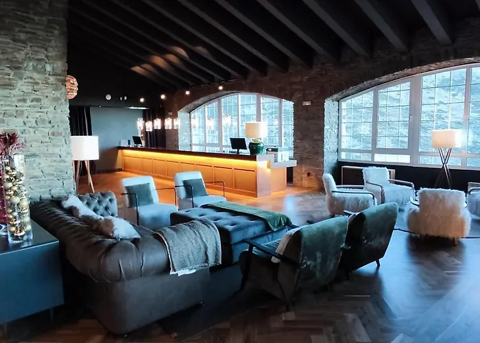 The Mountains Szálloda