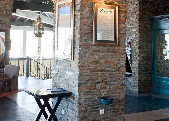 The Mountains Szálloda